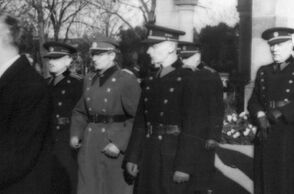 Protektorátní četnictvo a policie v roce 1944. Foto: Muzeum Policie ČR